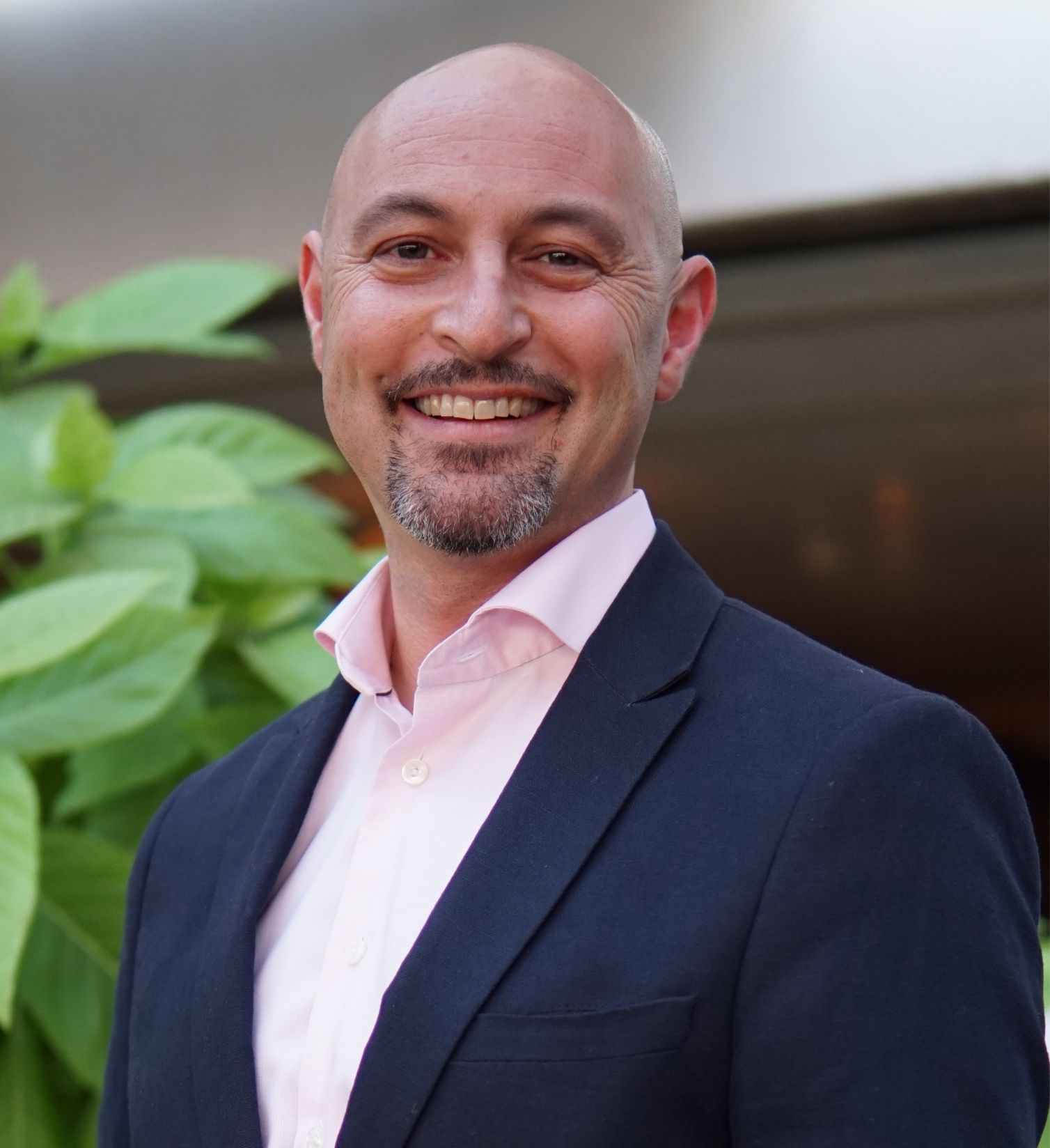 Bisevo tar in Robin Sukhia som ny delägare